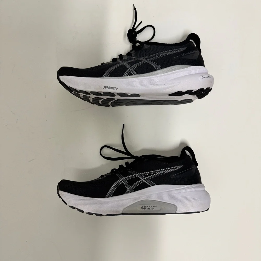 ASICS - Gel Kayano 31 Women’s  Running Shoes in Black and White